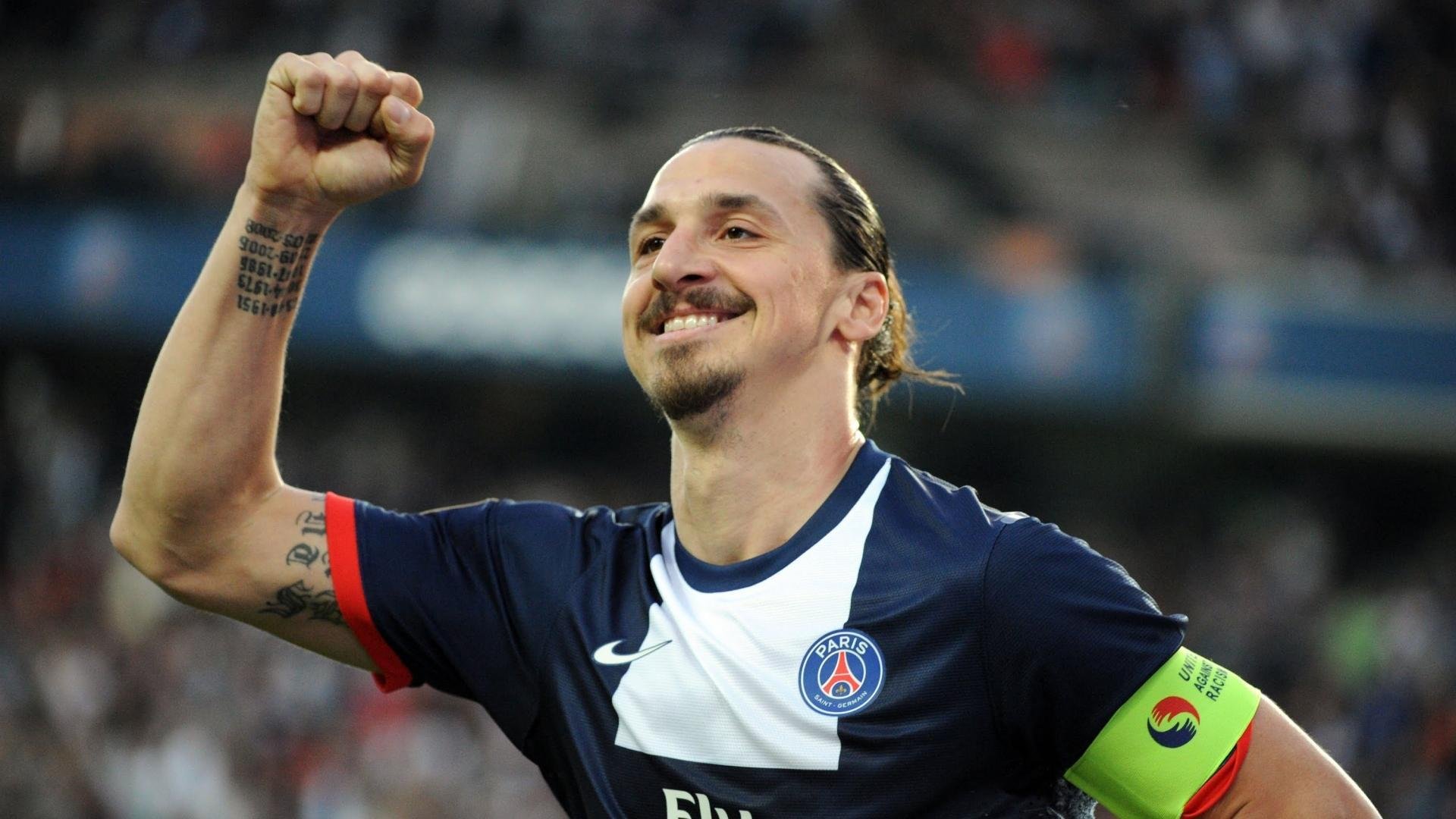 KAIYUNAPP-球场上的风暴,足球盛宴掀起高潮,足球场上风采