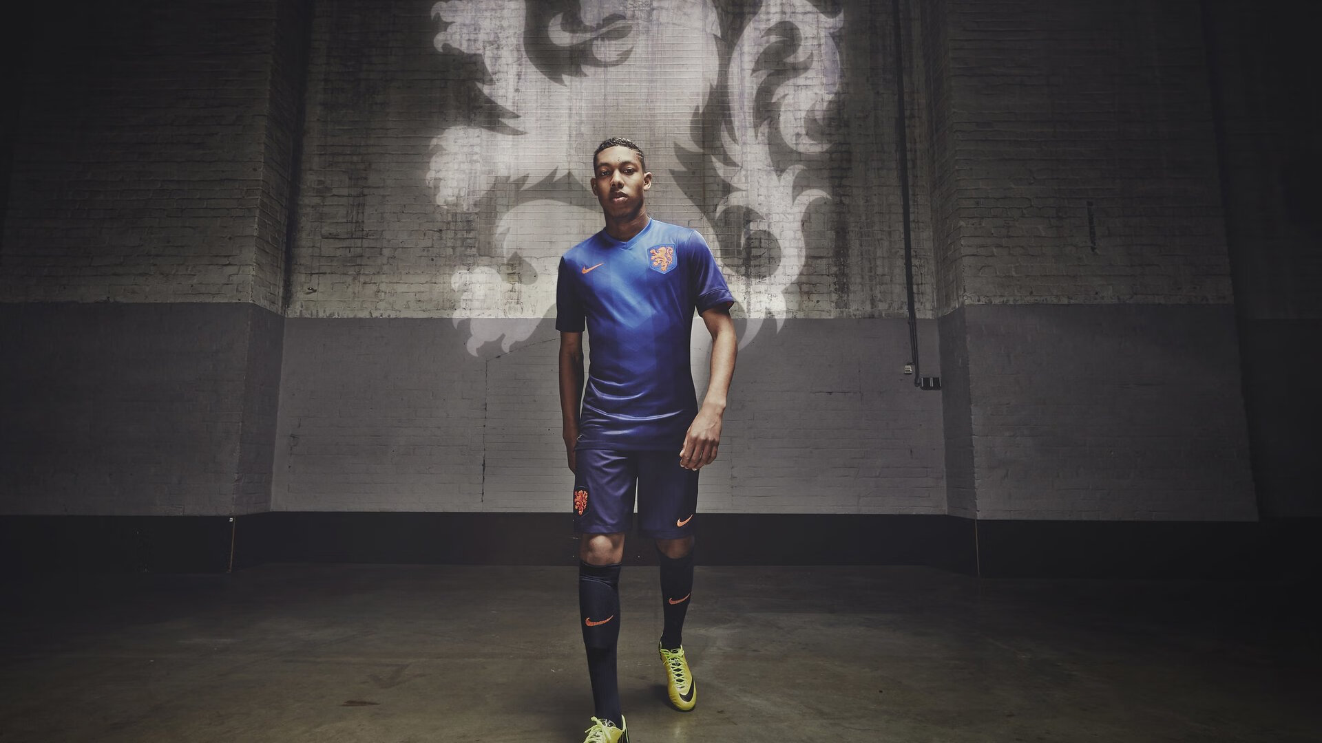 开云入口-足球学校新建成开放日吸引家长参观,足球学校招生方案